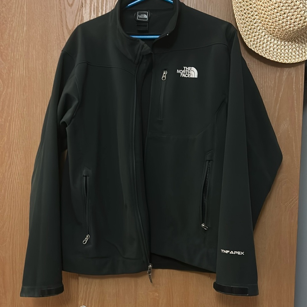 Men’s size M North face apex jacket/coat
